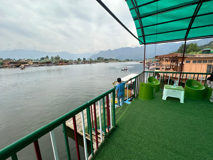 Public Area 3, The Heritage Safinaa Group Of Houseboats, Srinagar
