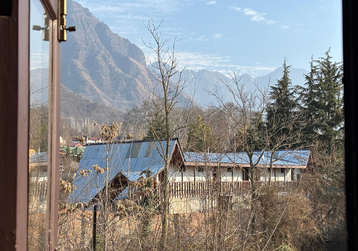 Others 5, Olive County, Srinagar, Srinagar
