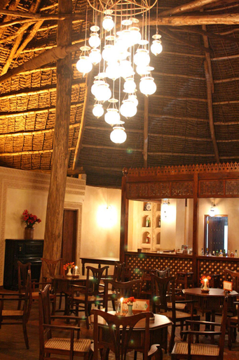 Food & Drinks 5, Dongwe Club, Kusini