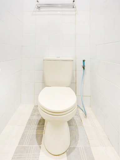 Bathroom 4, Hotel O Point Hostel, Central Jakarta