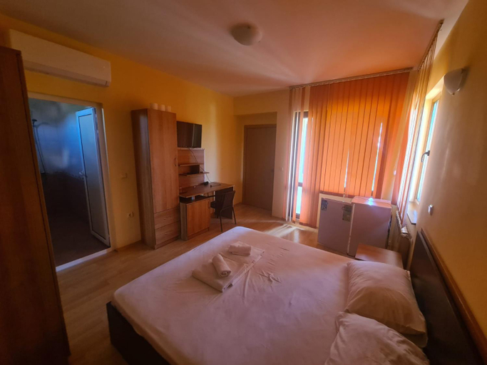 Others 4, Villa B&B, Varna