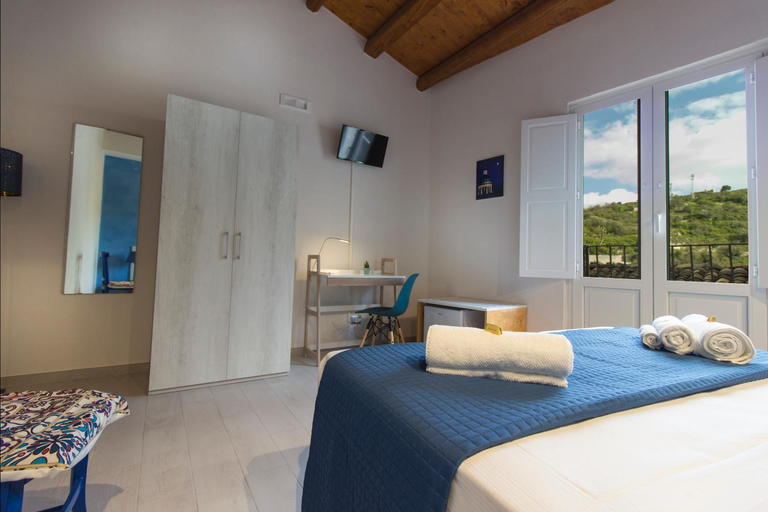 Others 3, Il sentiero dell'Itria - Camere con vista, Ragusa