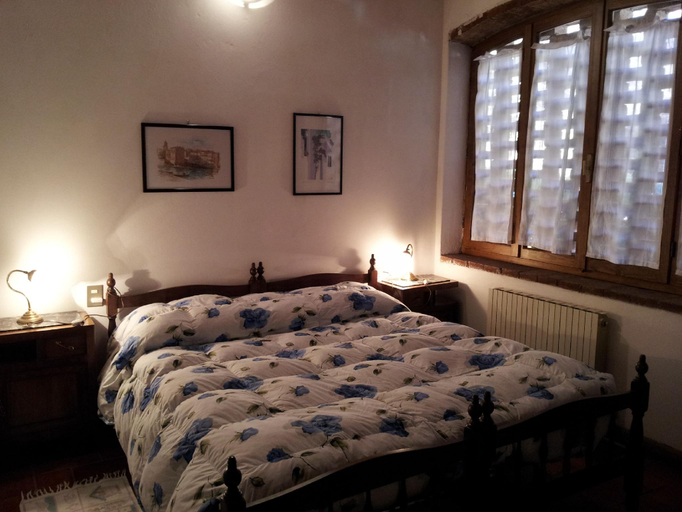 Bedroom 2, Castelfranco Houses, Arezzo