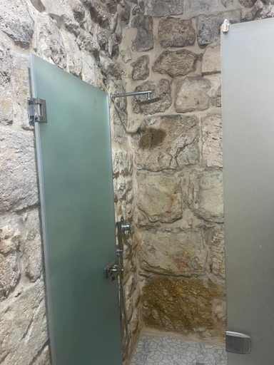 Shower 5, Chain Gate Hostel, Jerusalem
