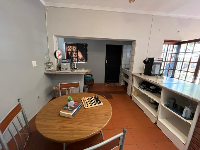 Others 4, Casa Bravo - Pilgrims Palace, City of Tshwane