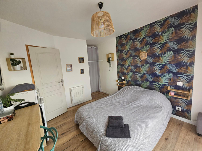 Others 3, Chambre independante, privee climatisee avec parking, Tarn-et-Garonne