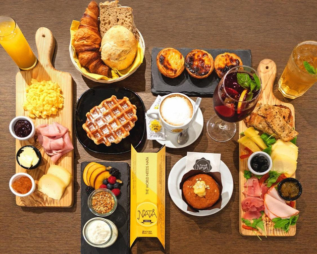 Food & Drinks, By the Sea - Nazare, Nazaré
