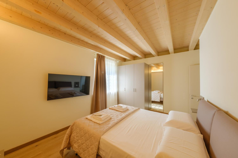 Bedroom 3, L'Oro di Pizzon - Exklusive Holiday Apartments Lake Garda, Verona