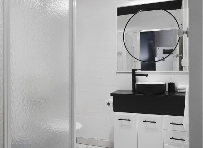 Bathroom 4, m hotel, Wellington - Sale