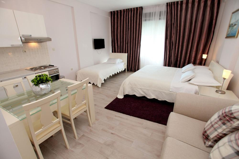 Bedroom 2, Hotel Bellevue Trogir, Trogir