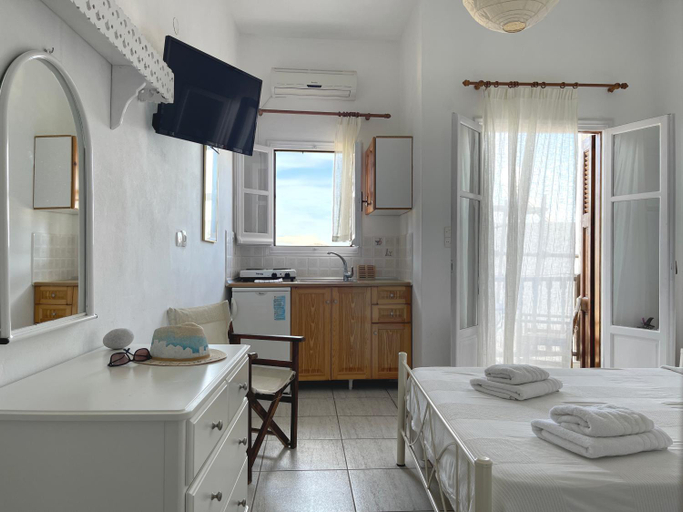 Others 3, Evdokia's Rooms (Chora), South Aegean