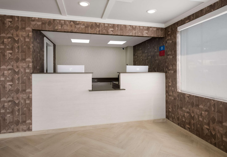 Public Area 2, Surestay Plus By Best Western Pigeon Forge, Sevier