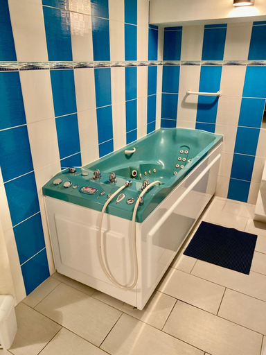 Bathroom 3, hotel Sadek, Domažlice
