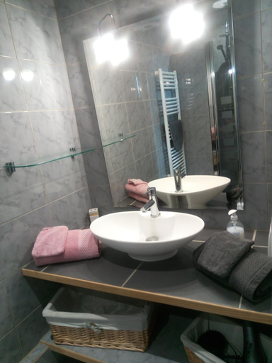 Bathroom 2, La chambre du Clos Barriant, Haute-Vienne