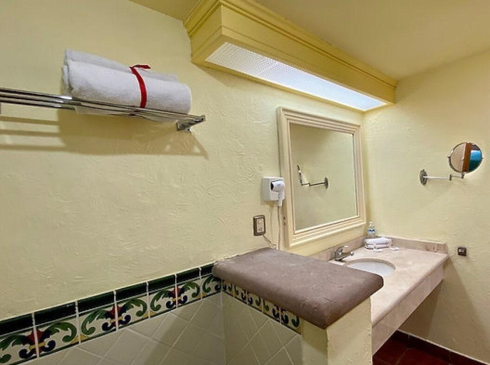 Bathroom 4, La Parroquia, Pátzcuaro