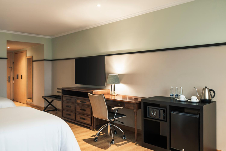 Bedroom 2, Poblado Plaza, Medellín
