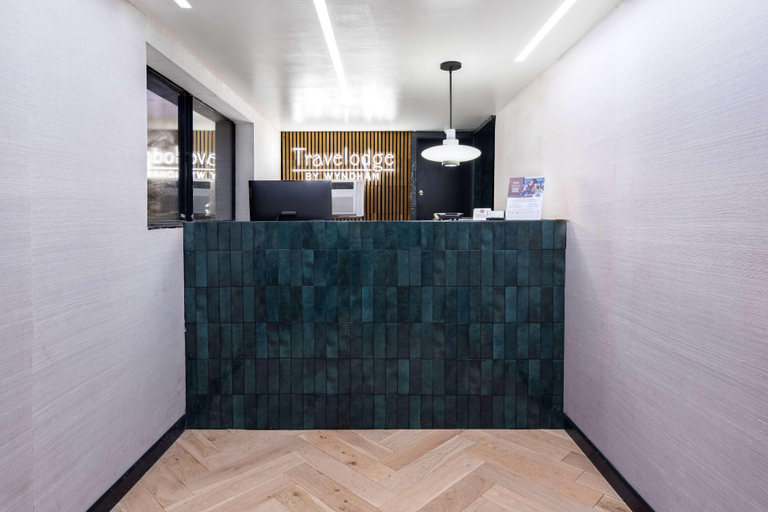 Public Area 2, Travelodge by Wyndham Parker, La Paz