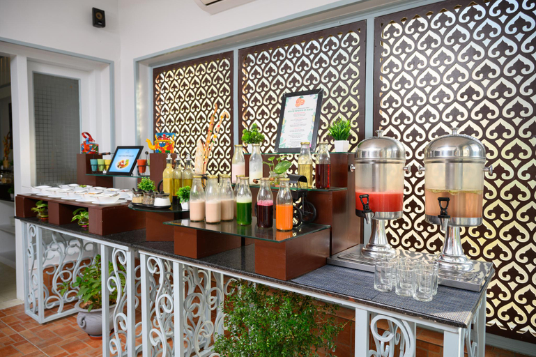 Food & Drinks 4, Hotel Sinclairs Siliguri, Darjiling