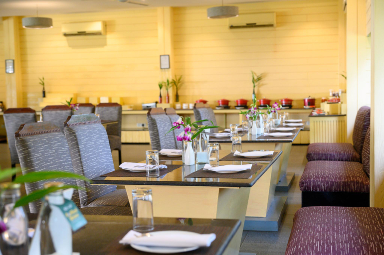 Food & Drinks 5, Hotel Sinclairs Retreat Dooars, Jalpaiguri