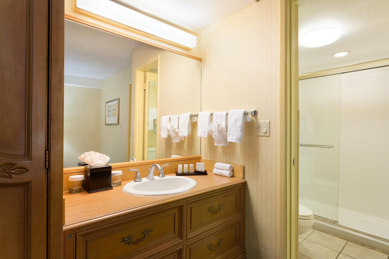 Bathroom 3, Motel 6 Phoenix, AZ – Sky Harbor, Maricopa