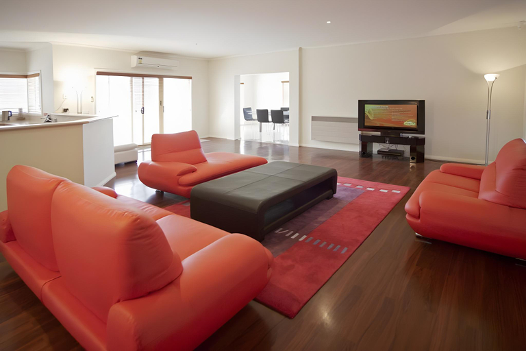 Public Area, Serviced Houses - Bulla Hill, Melbourne