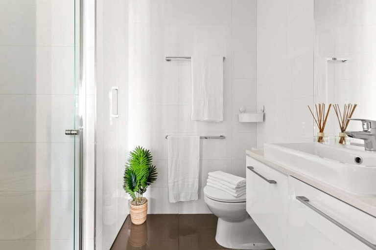 Bathroom 3, Chic City Views Modern Comfort Near Southern Cross, Melbourne