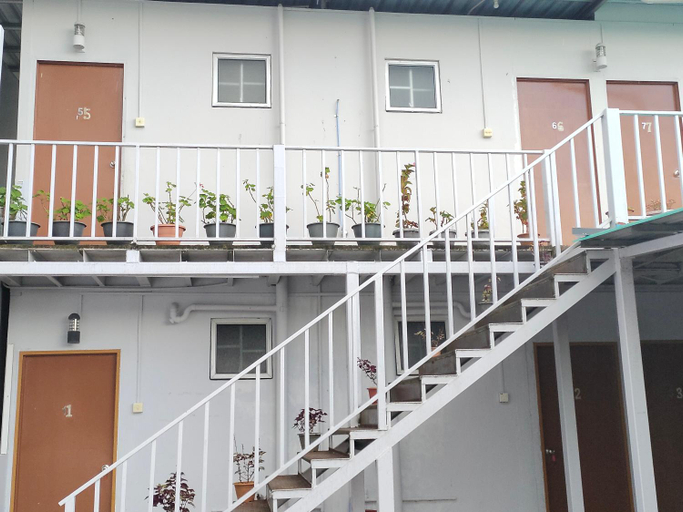 Exterior & Views 3, janice's villa, Ranau