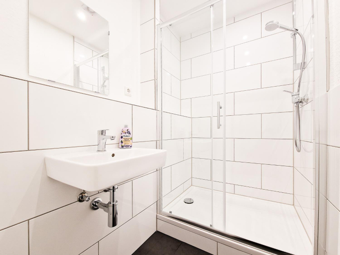 Others 5, Tolstov Apartments - City Center Apartment with 5 Rooms - 10 Min Messe DUS, Düsseldorf