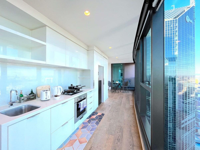 5, LV42 High-rise condo CBD panoramic city view, Melbourne