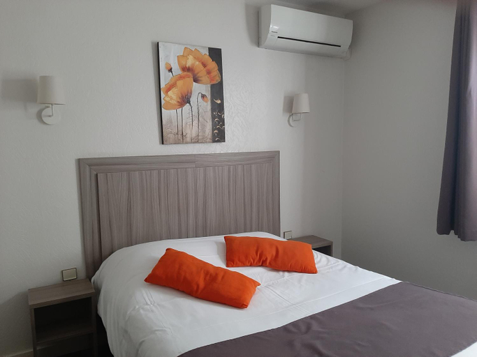 Bedroom 4, Sure Hotel by Best Western Saintes, Charente-Maritime