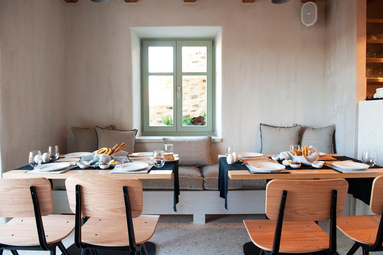 Food & Drinks, Ruga of Vamvakou Homes, Peloponnese