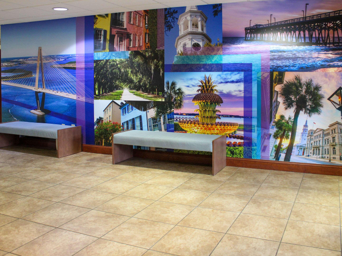 Public Area 2, Clarion Pointe Charleston - West Ashley, Charleston