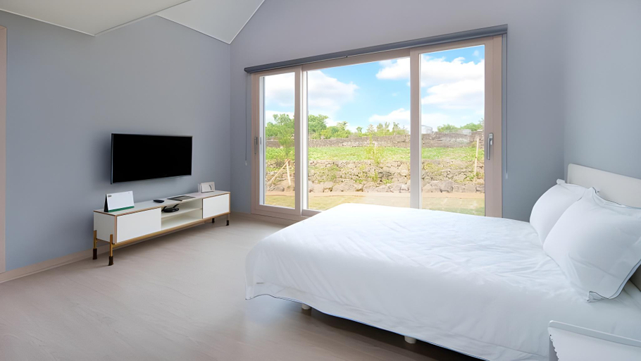 Bedroom 2, Jeju moridarakbang pension, Jeju