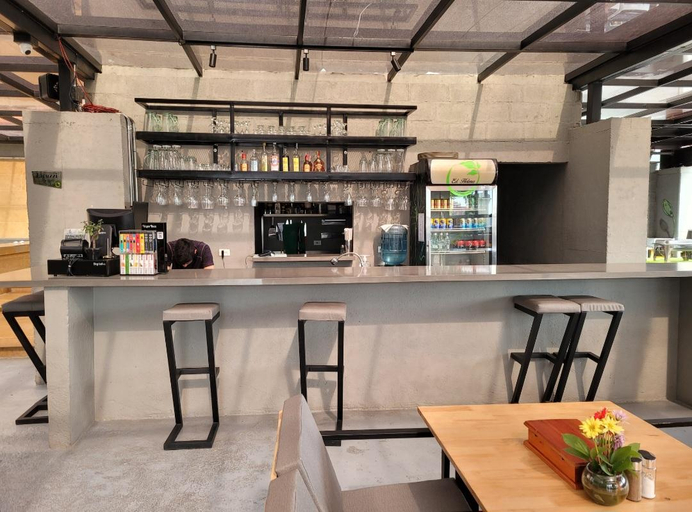 Food & Drinks 5, Edificio Helena, Medellín