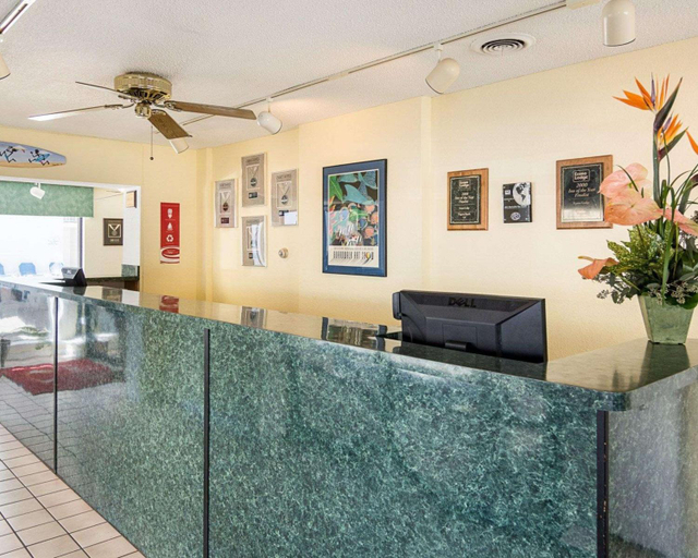 Public Area 2, Hotel Ocean27 Oceanfront, Virginia Beach