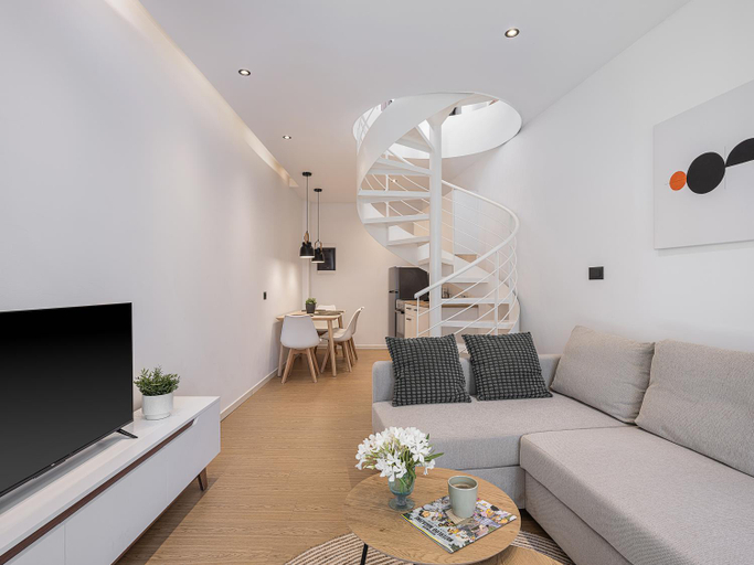 Others 5, NEK Suites, Crete