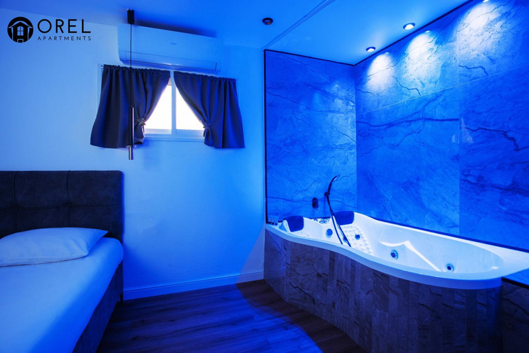 Bathroom, orel's Top apartment