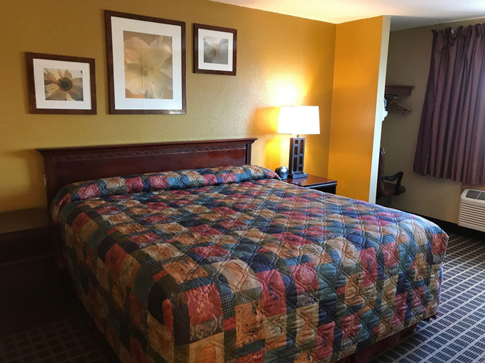Bedroom 2, American Inn, Linn