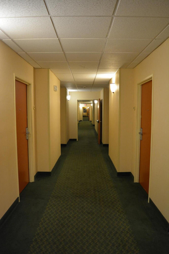 Public Area 2, Motel 6 Anderson, IN - Indianapolis, Madison