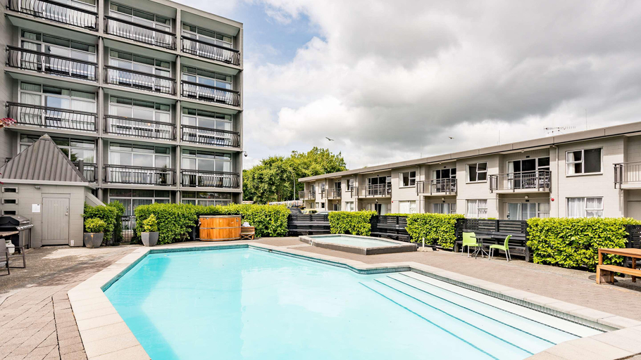 Sport & Beauty 5, Heartland Ambassador Hotel Hamilton, Hamilton