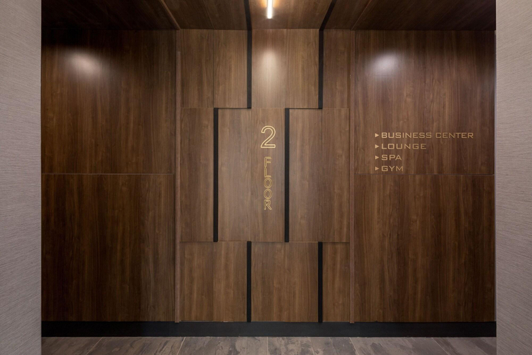 Public Area, Global Luxury Suites At The Arches, New York