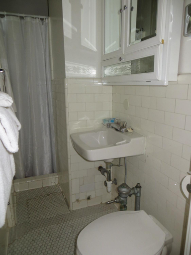 Bathroom 4, Hotel San Carlos, Maricopa
