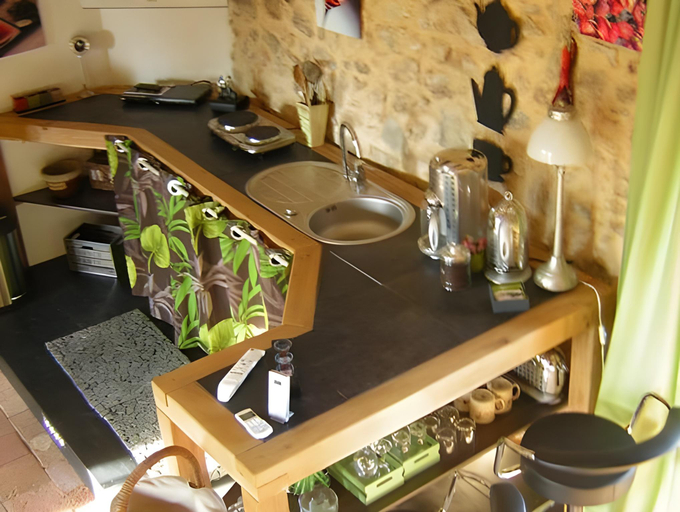 Others 5, La Serva, Dordogne