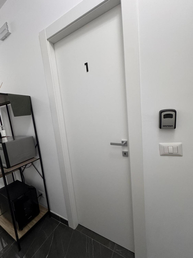 Others 3, Reale Guest House, Catania