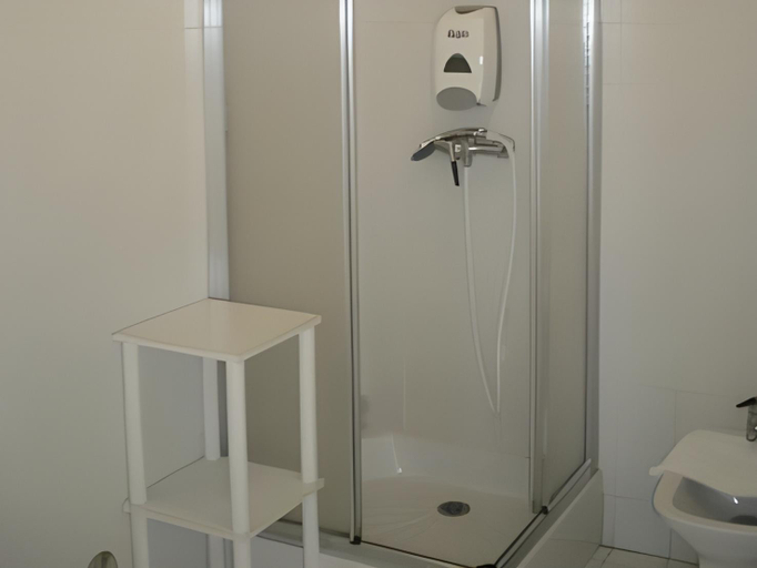 Bathroom 4, Acqua Dolce, Corse-du-Sud