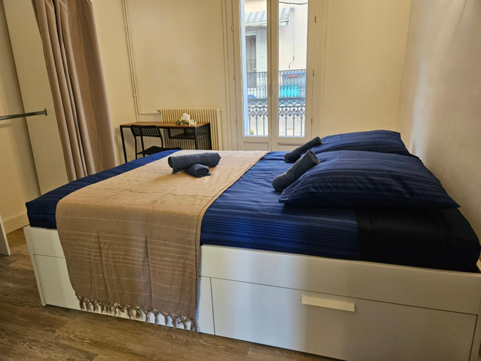Bedroom 2, LE VAUBAN Palais des congres , Centre ville & Gare BEZIERS, Hérault