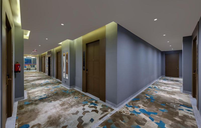 Public Area 2, Click Collection Grand Gateway Varanasi, Varanasi