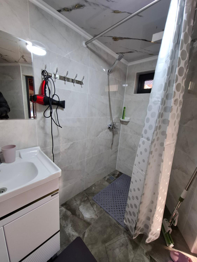 Bathroom 5, Happy Nomads - Modern Yurt Cottages & Breakfast, Ak-Suu