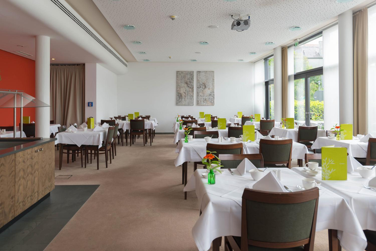 Food & Drinks 5, ACHAT Hotel Corbin Munchen Airport, Freising