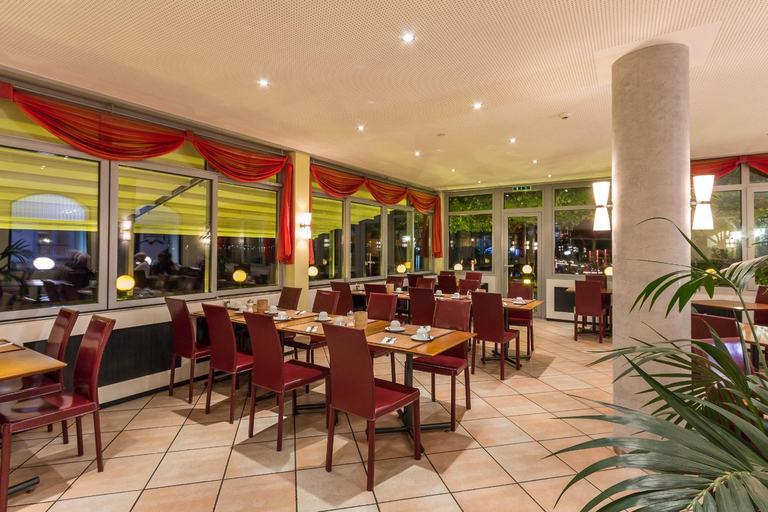 Others 5, Hotel Riviera, Lugano